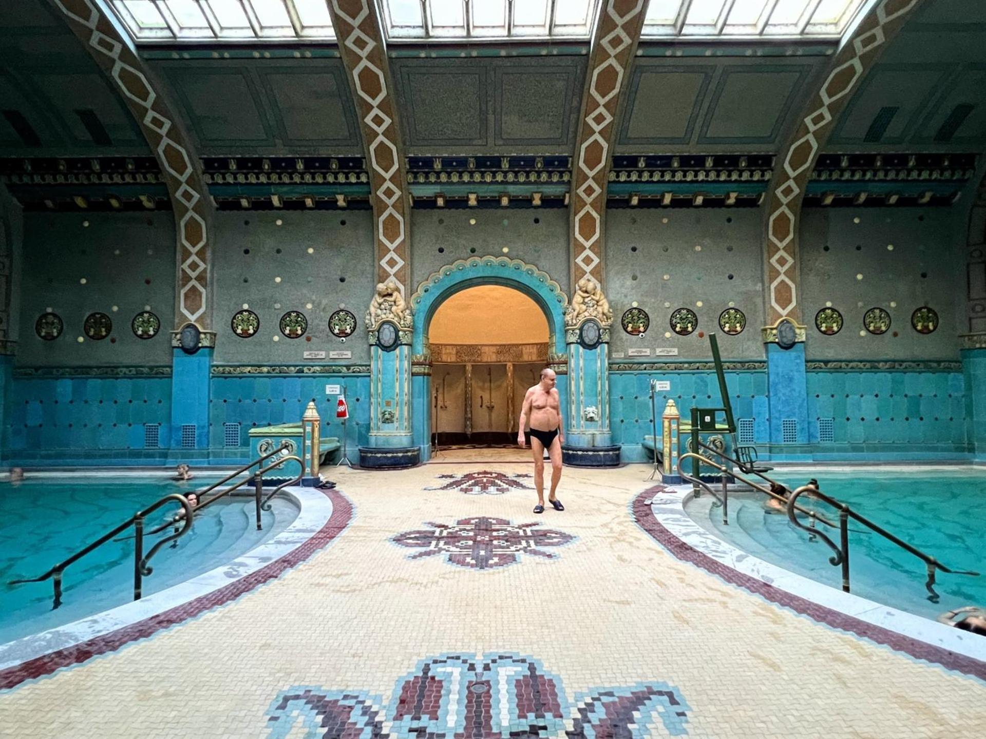 Designer Boutique 2R Walk To Opera House & Basilica Apartamento Budapeste Exterior foto